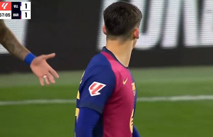 皇马空欢喜，随着一场2-1逆转：巴萨7分领跑西甲，三冠王不是梦