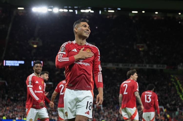 卡塞米罗：我总是渴望追求荣誉，无论是否上场都希望曼联赢