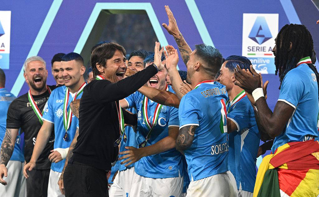 那不勒斯展开引援风暴，努涅斯、桑乔等六大强援加盟！